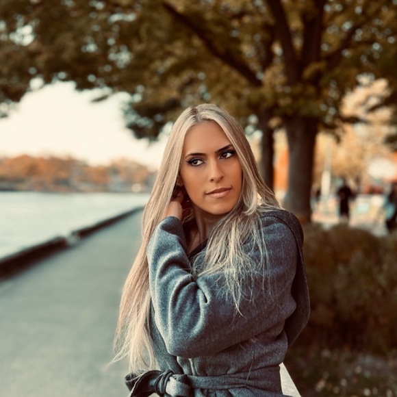 Meet your Posher, Iva - Picture 1 of 1